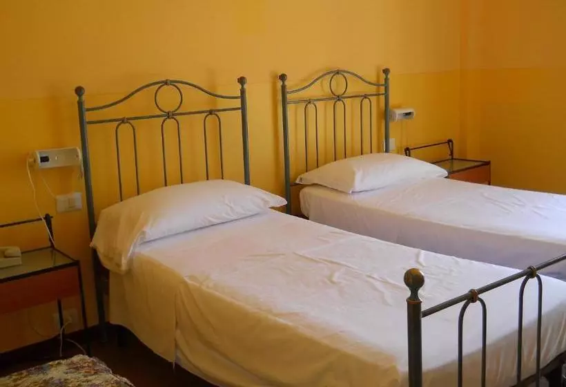 ホテル Albergo Ristorante Aquila