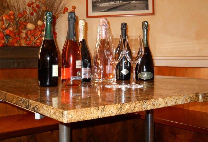 Otel Albergo Ristorante Aquila