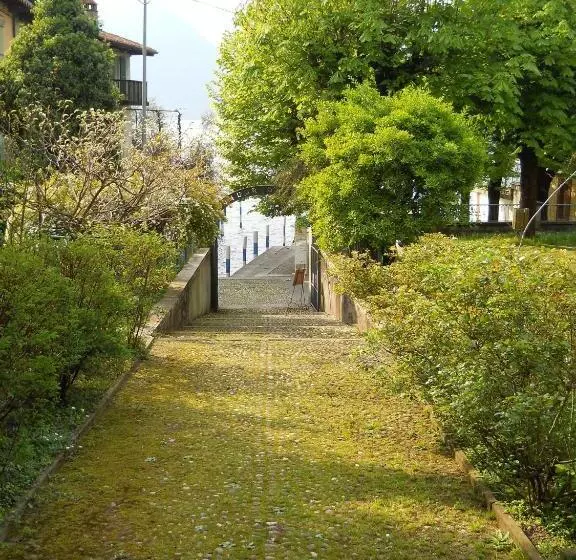 ホテル Albergo Ristorante Aquila