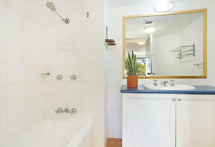 هتل Calypso Plaza Resort Unit 215