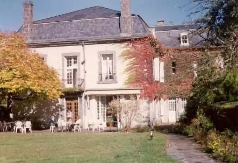 ホテル La Source Du Mont