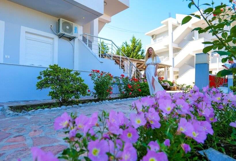 בית מלון כפרי Two Mermaids Ksamil