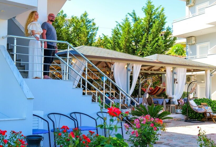 בית מלון כפרי Two Mermaids Ksamil