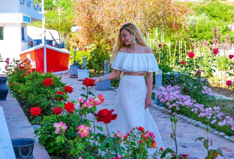 בית מלון כפרי Two Mermaids Ksamil