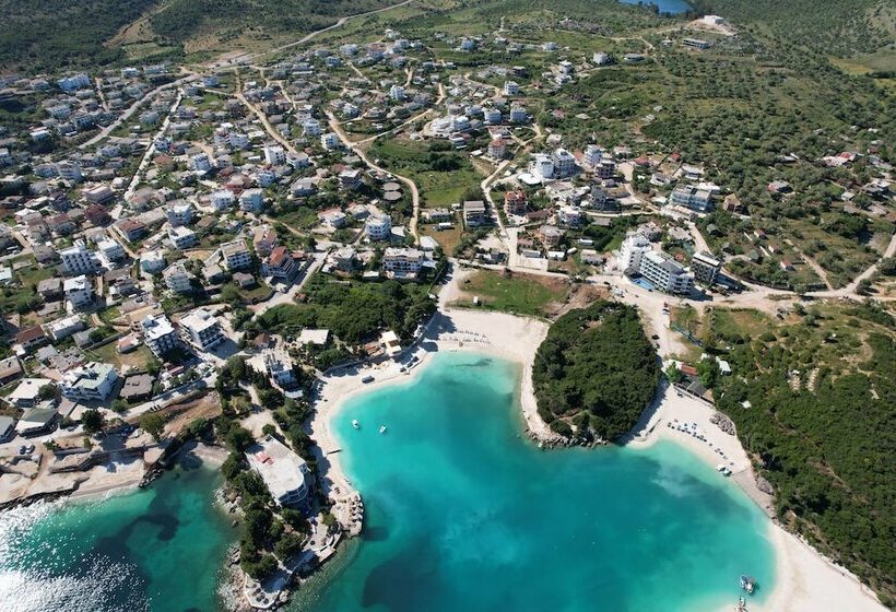 בית מלון כפרי Two Mermaids Ksamil