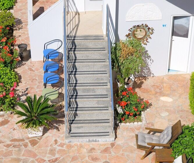 בית מלון כפרי Two Mermaids Ksamil