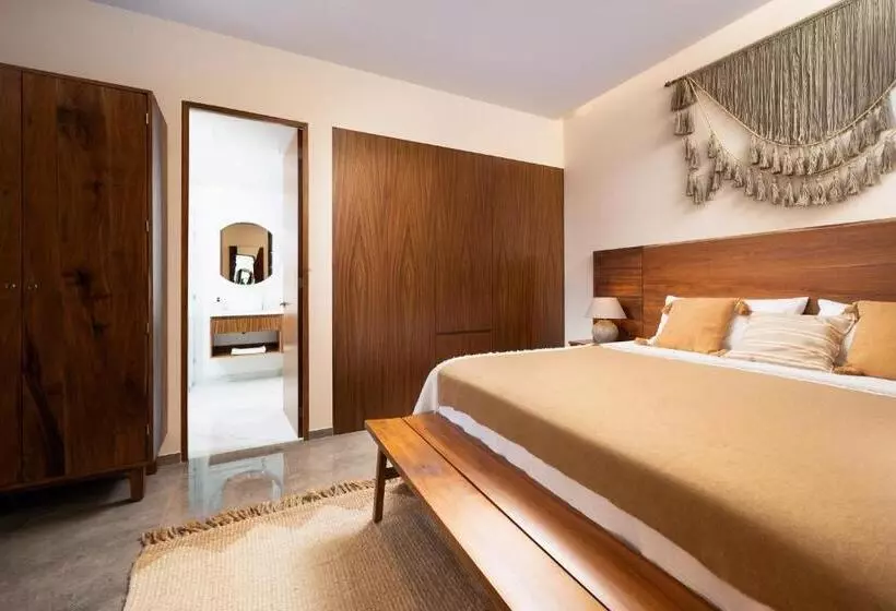 Mistiq Tulum