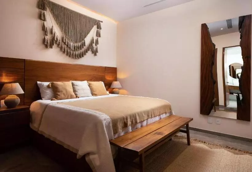 Mistiq Tulum