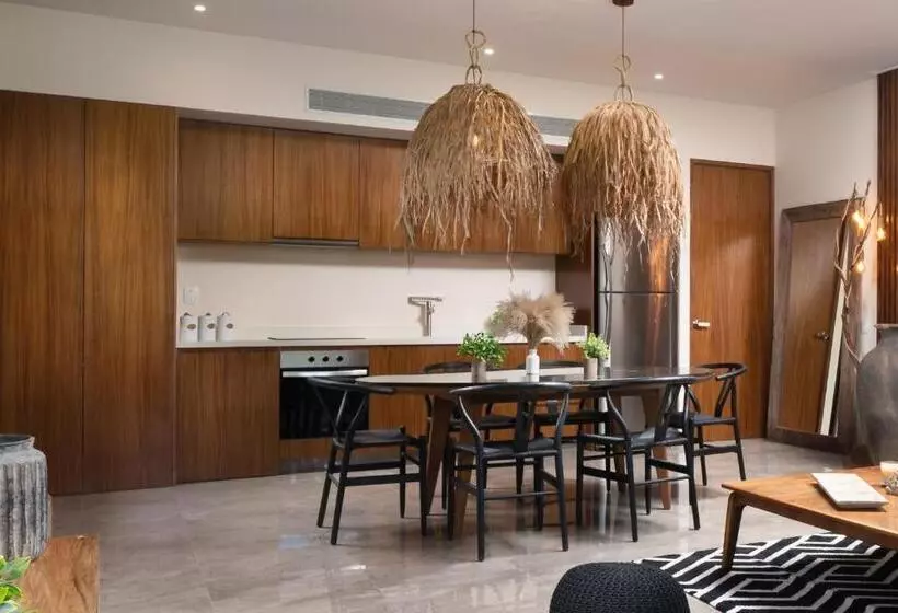 Mistiq Tulum