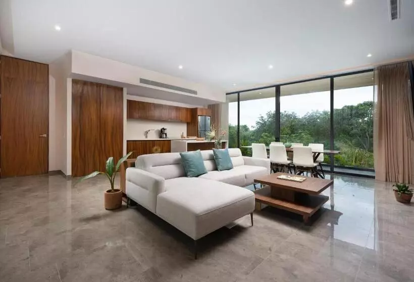 Mistiq Tulum