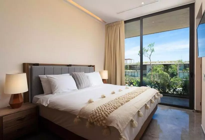 Mistiq Tulum