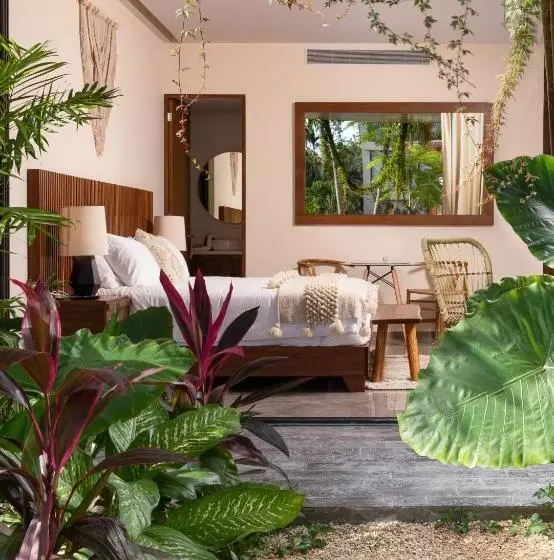 Mistiq Tulum