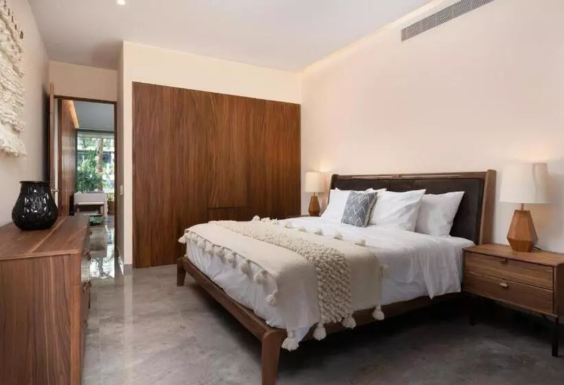 Mistiq Tulum