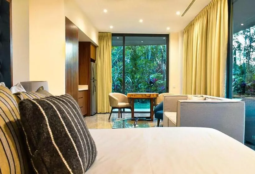 Mistiq Tulum