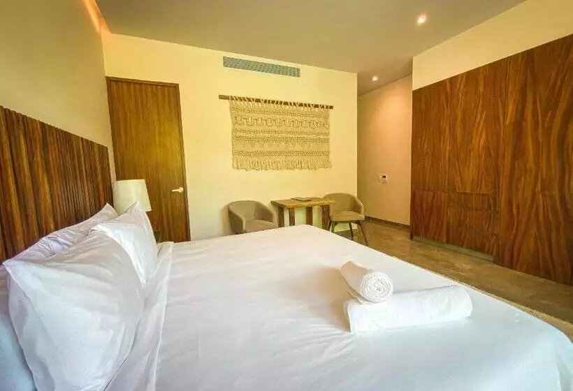 Mistiq Tulum