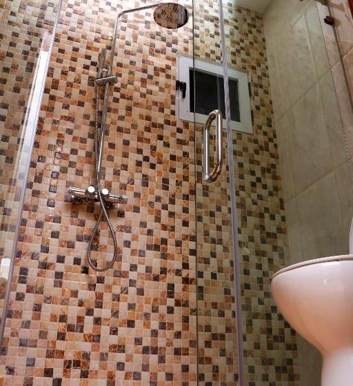 Montecito Apartments