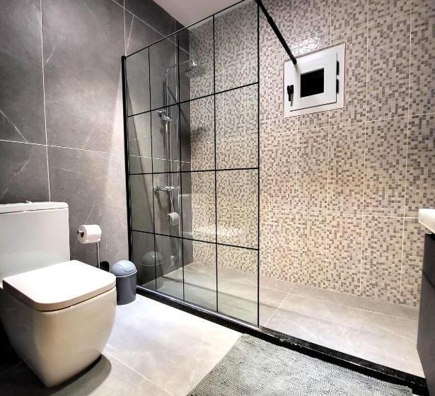 Montecito Apartments