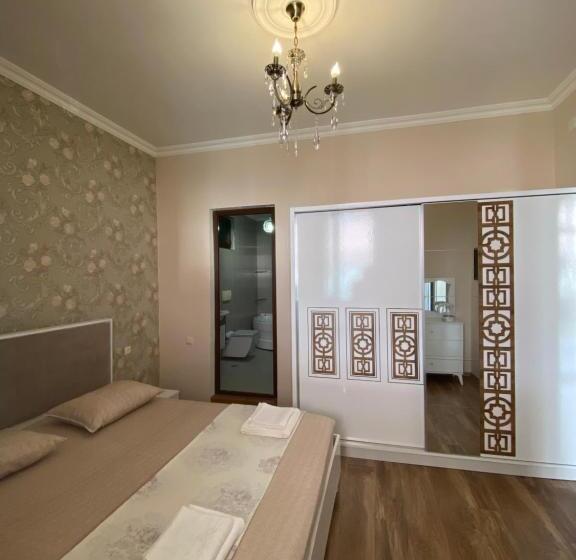 پانسیون Sunny Days