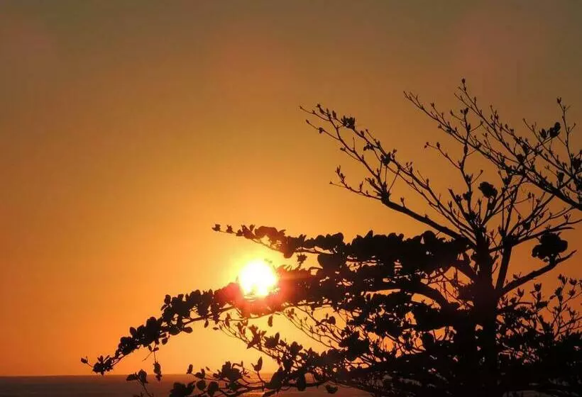 Majatalo Suíte 10 Com Wifi A 4 Min Da Praia Em Caraguá