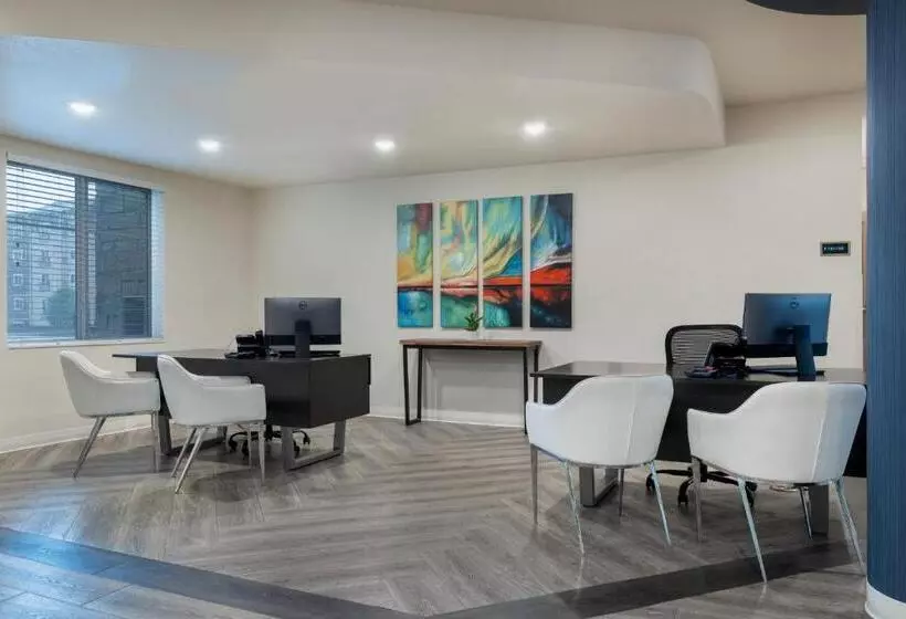 Soka Suites Dallas  Las Colinas