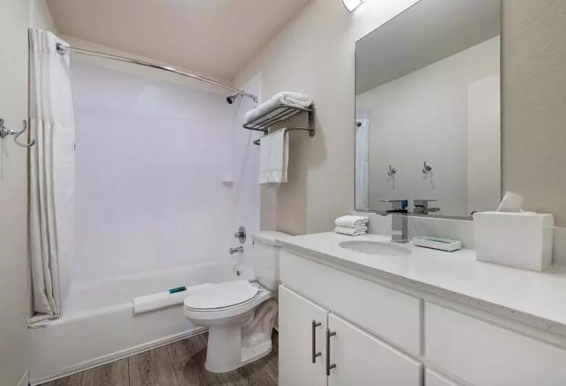 Soka Suites Dallas  Las Colinas
