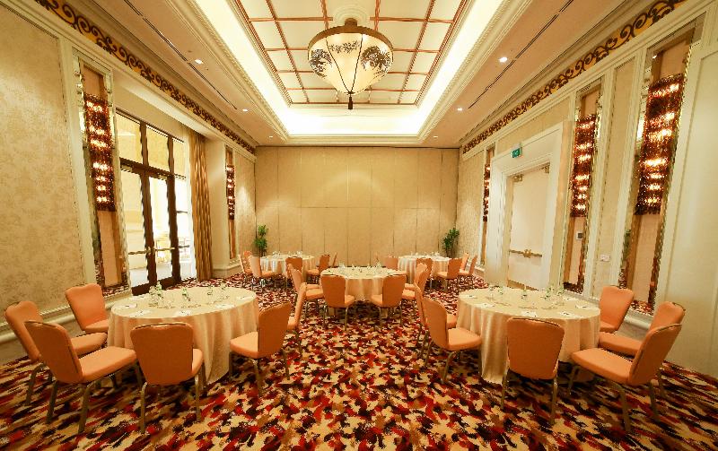 هتل Holiday Inn Resort Ho Tram Beach, An Ihg