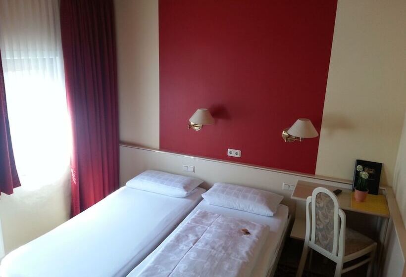 ペンション Gasthof Engel Steinbach