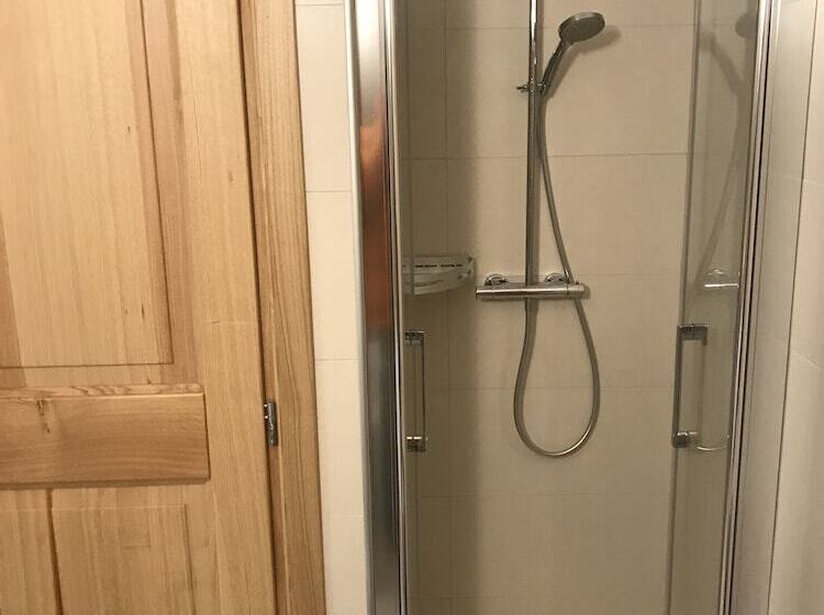 פנסיון Paesemio Cervarezza Di Bolzoni Maria Graziella