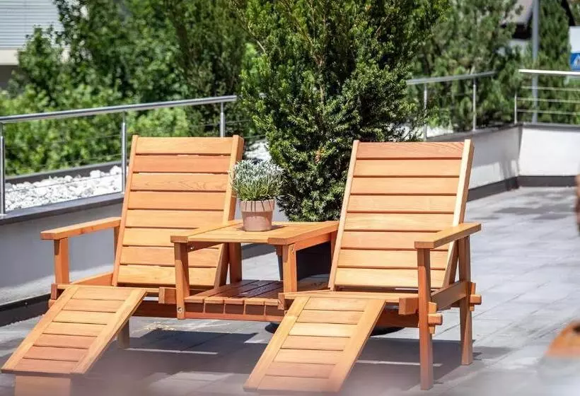 Apparthotel Feldhof   Living And Bistro