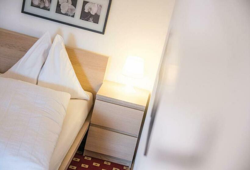 Apparthotel Feldhof   Living And Bistro