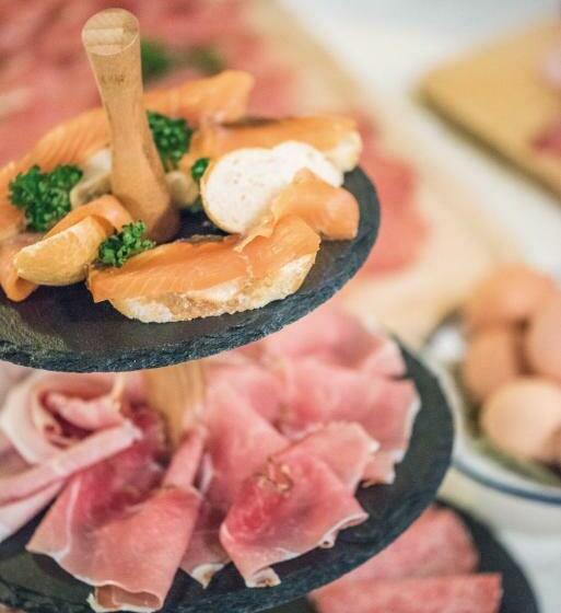 Apparthotel Feldhof   Living And Bistro