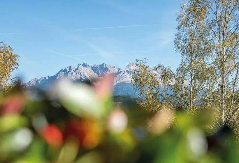 Apparthotel Feldhof   Living And Bistro