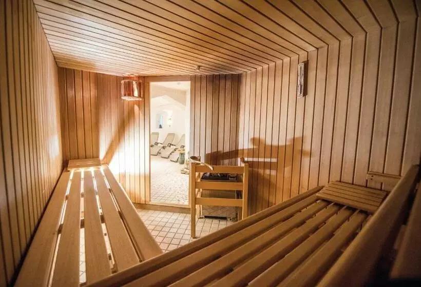 Apparthotel Feldhof   Living And Bistro