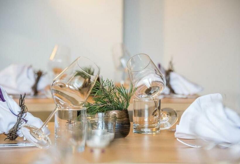 Apparthotel Feldhof   Living And Bistro