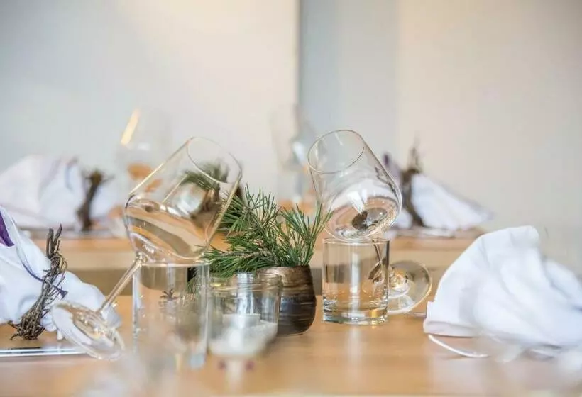 Apparthotel Feldhof   Living And Bistro