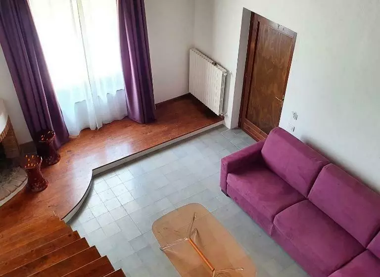 تختخواب و صبحانه Mesogheo