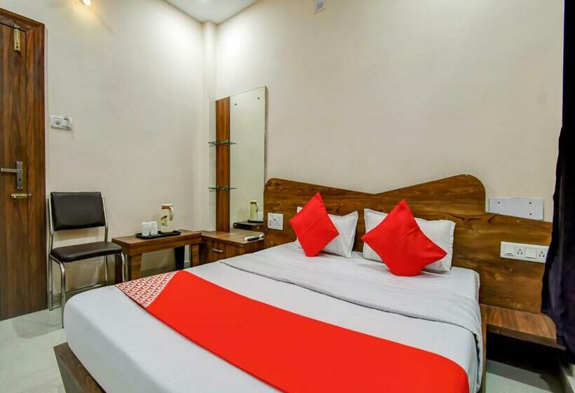 בית מלון כפרי Oyo 79654 Pacific