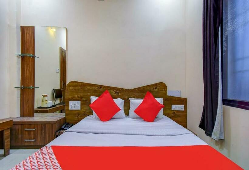 בית מלון כפרי Oyo 79654 Pacific