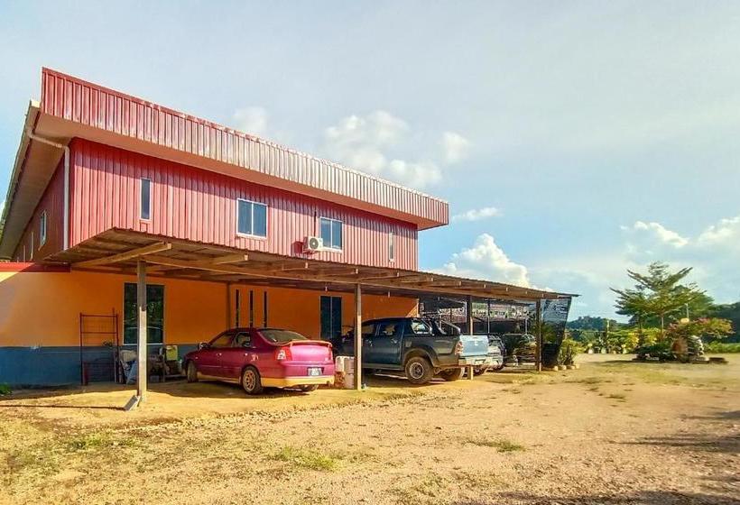 בית מלון כפרי Oyo 90263 Fait S Countryside Homestay