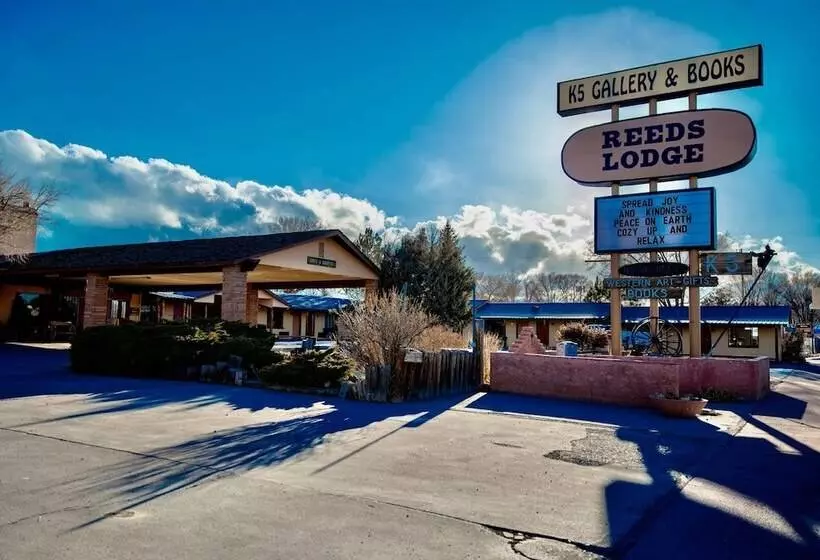 ホテル Reeds Lodge