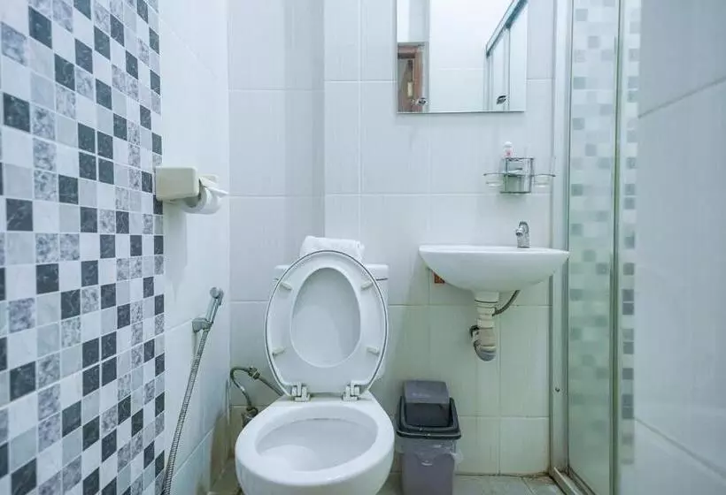 Urbanview Hotel 58 Bintaro By Reddoorz
