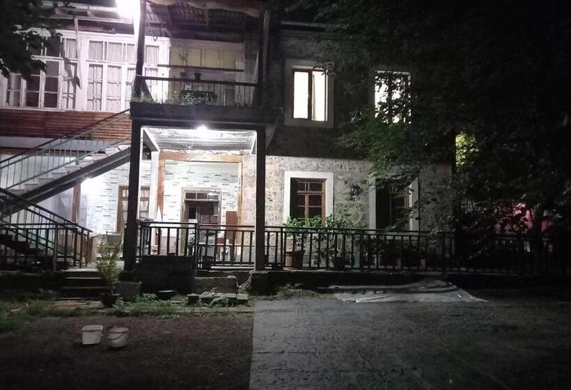 پانسیون Alex B&b