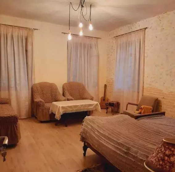 پانسیون Alex B&b