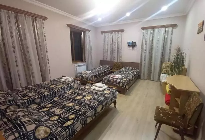 پانسیون Alex B&b