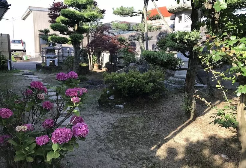 Aamiaismajoitus (B&B) Relaxing House De Akemi