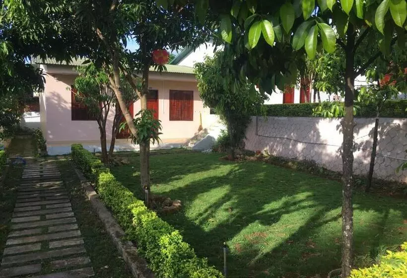 هتل Nhà Nghỉ ThẢo NguyÊn Xanh