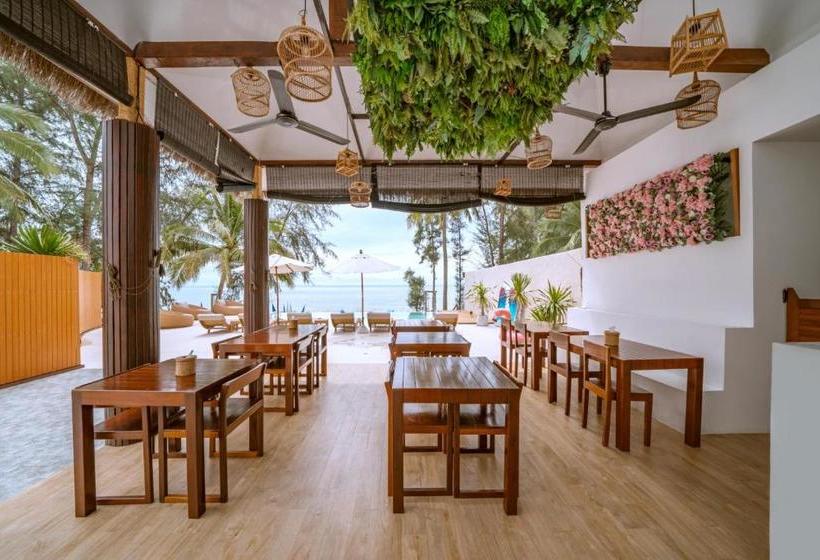 هتل Resto Sea Resort Baan Krut