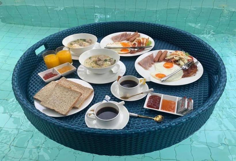 هتل Resto Sea Resort Baan Krut