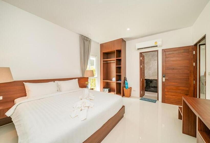 هتل Resto Sea Resort Baan Krut