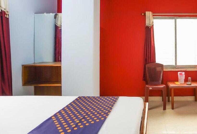 هتل Spot On Silver Green